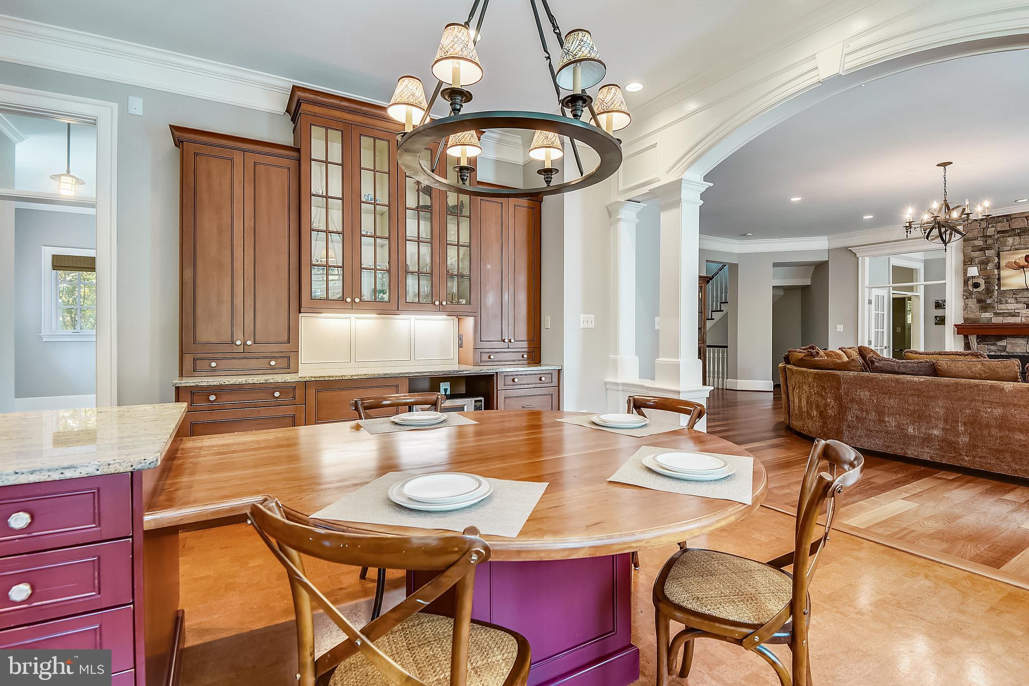 NEAR CLIFTON - Residential