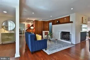 Jenkintown, Pennsylvania 19046, United States, 4 Bedrooms Bedrooms, ,3 BathroomsBathrooms,Residential,Coming Soon,226682