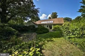 Jenkintown, Pennsylvania 19046, United States, 4 Bedrooms Bedrooms, ,3 BathroomsBathrooms,Residential,Coming Soon,226682