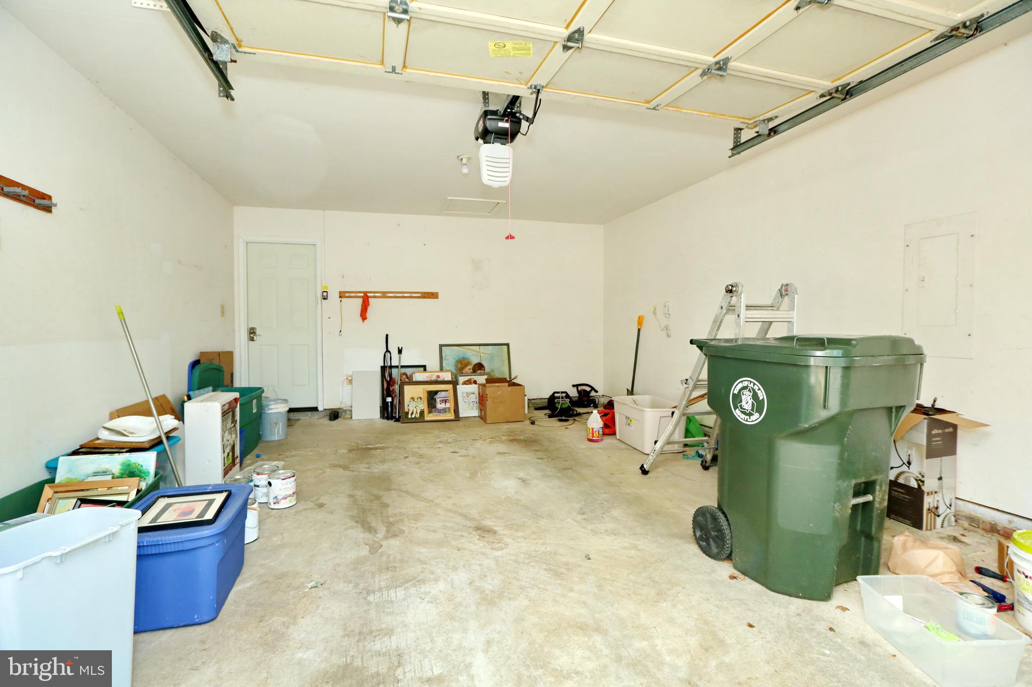 HICKORY RIDGE - Residential