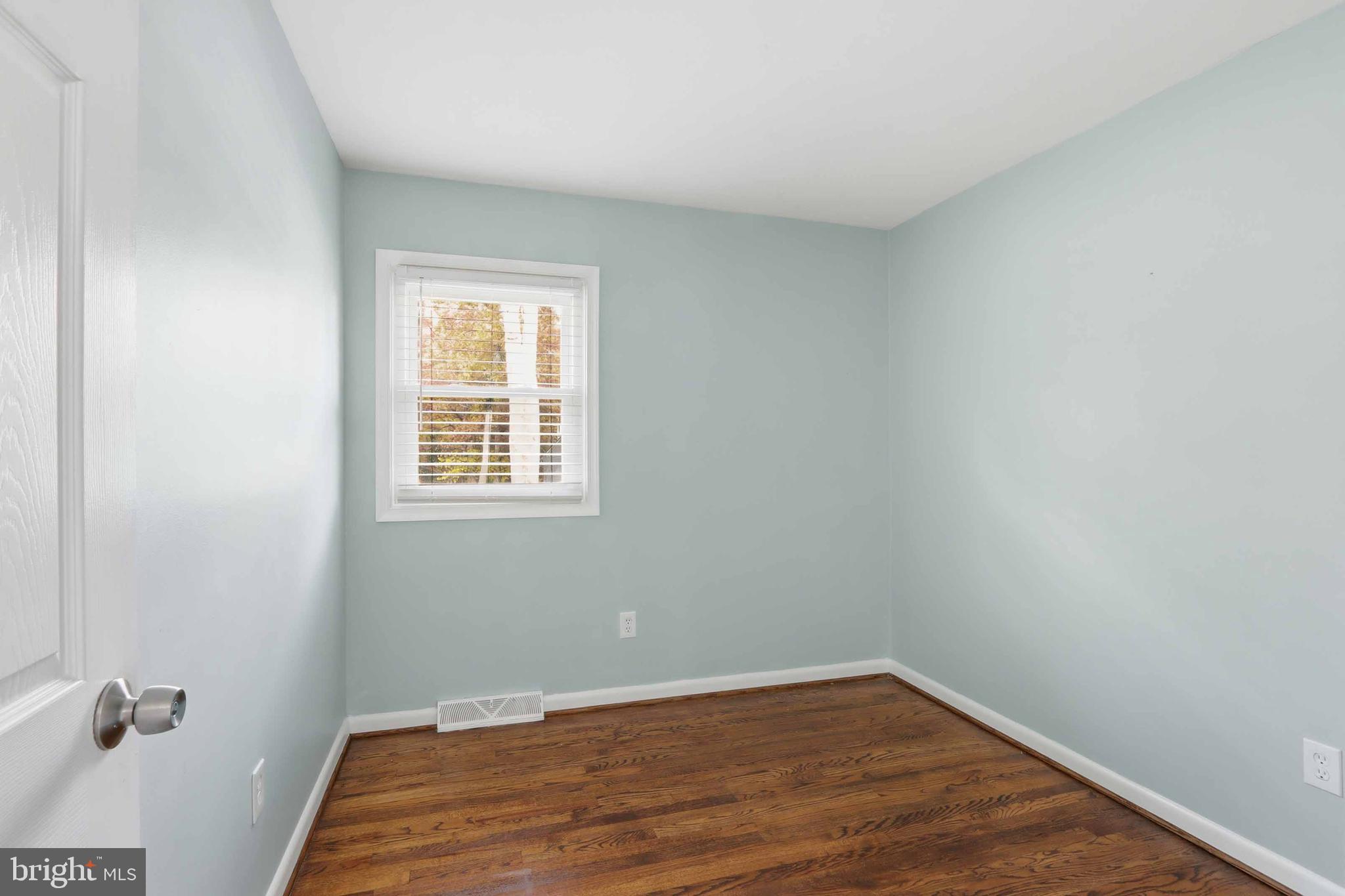 LAKE SHORE - Residential Lease