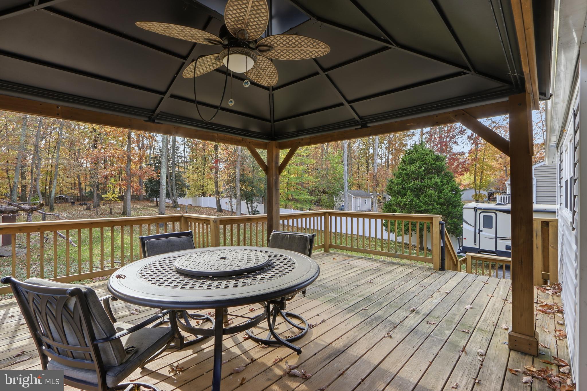 LAKE SHORE - Residential Lease