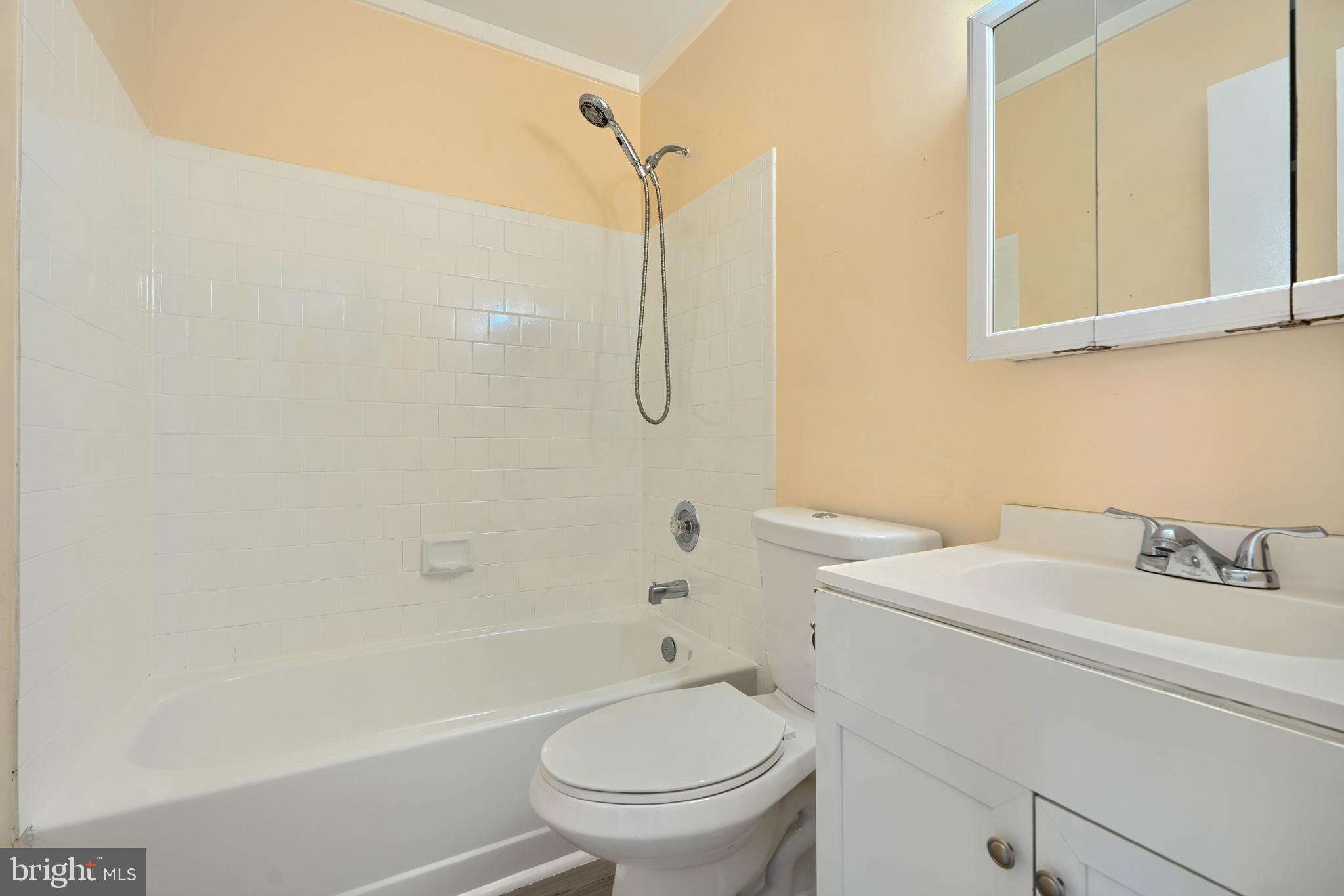 CARROLL CREST - Residential Lease