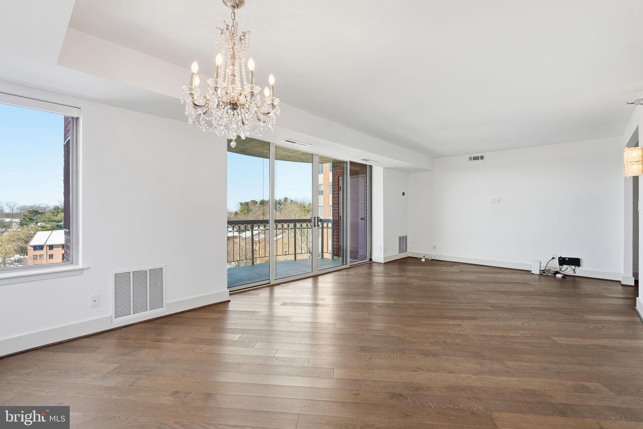 THE FALLSWOOD - Residential