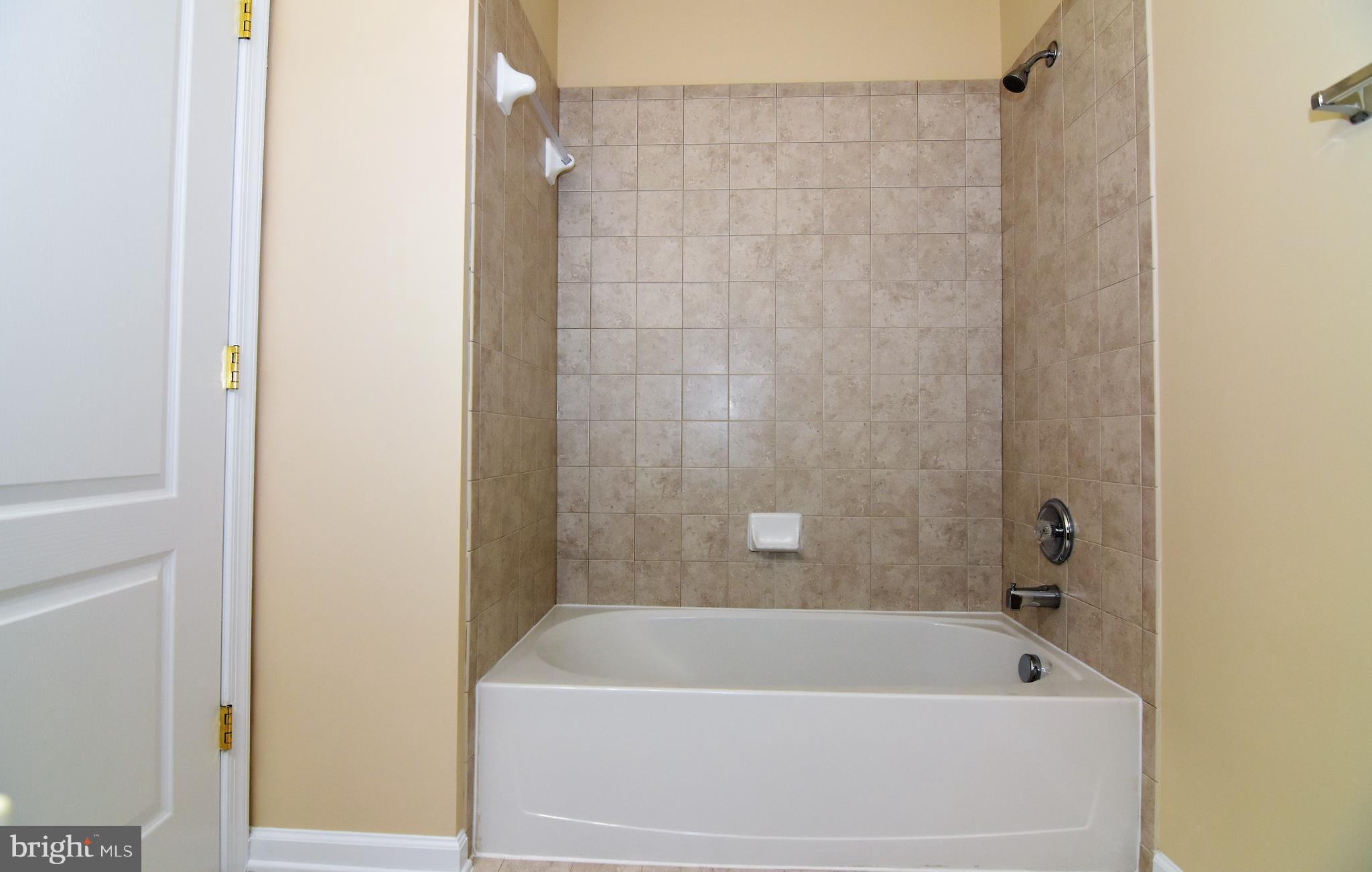 THE RESERVE CONDOMINIUMS - Residential Lease