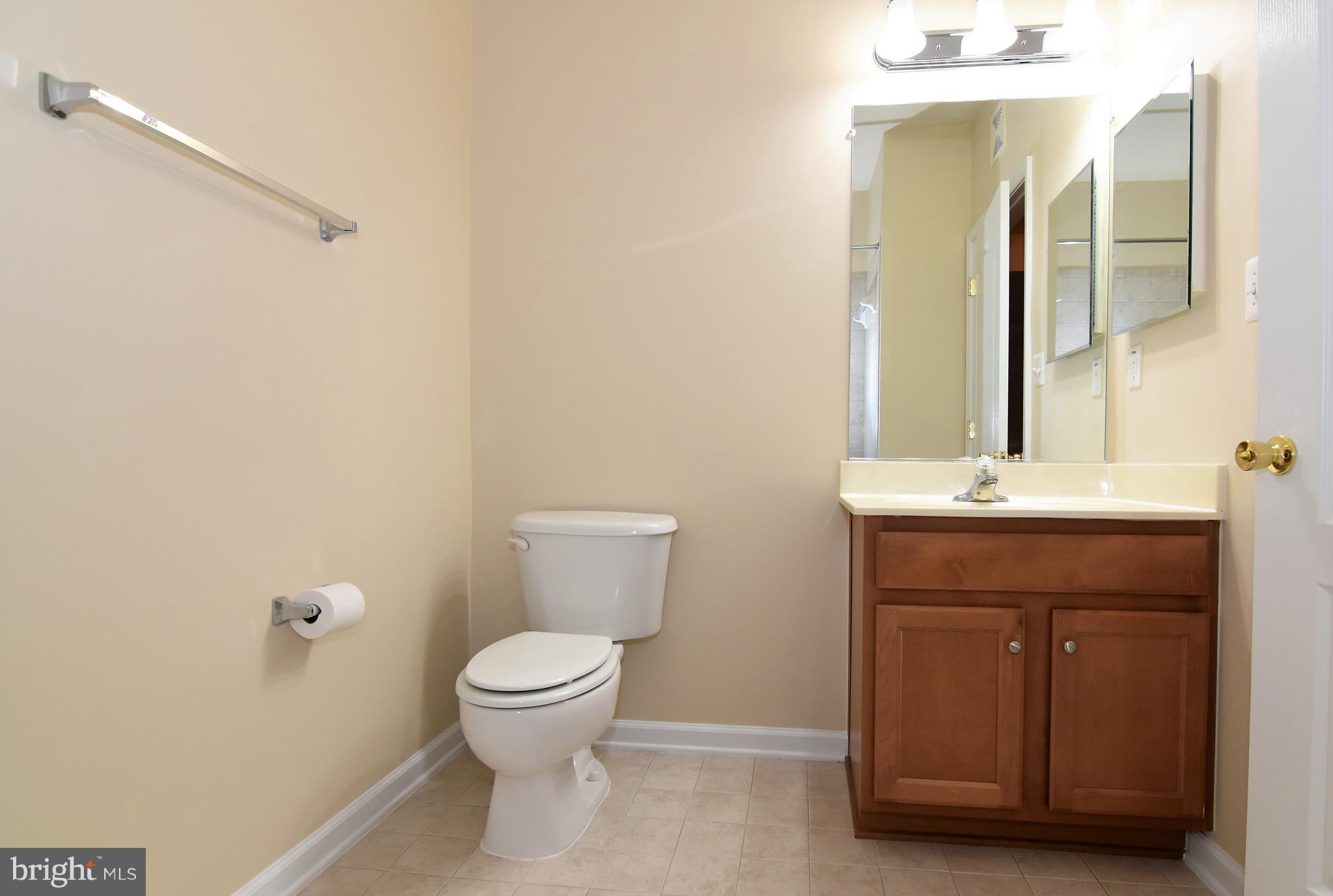 THE RESERVE CONDOMINIUMS - Residential Lease