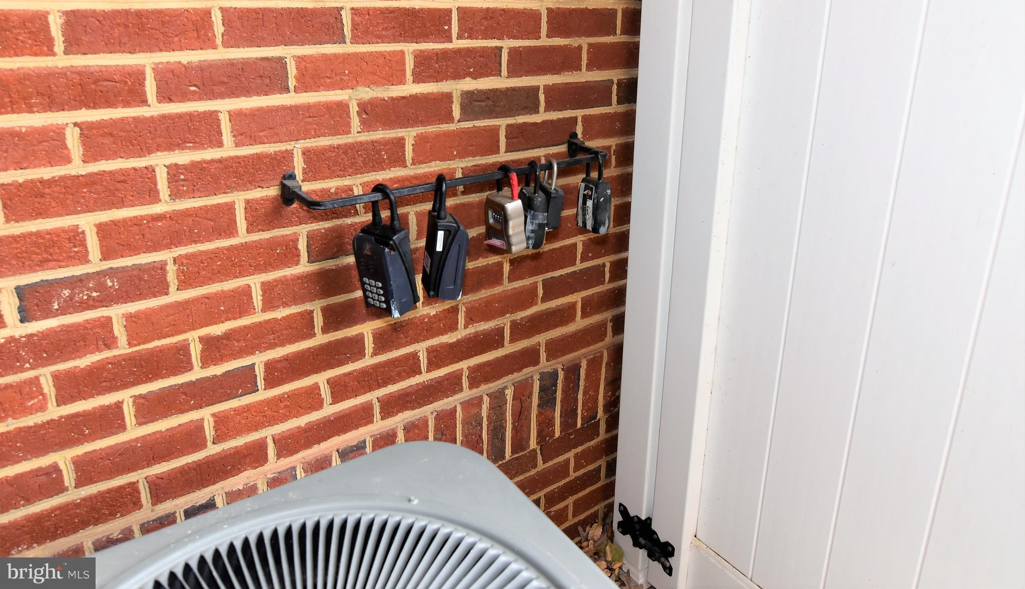 THE RESERVE CONDOMINIUMS - Residential Lease