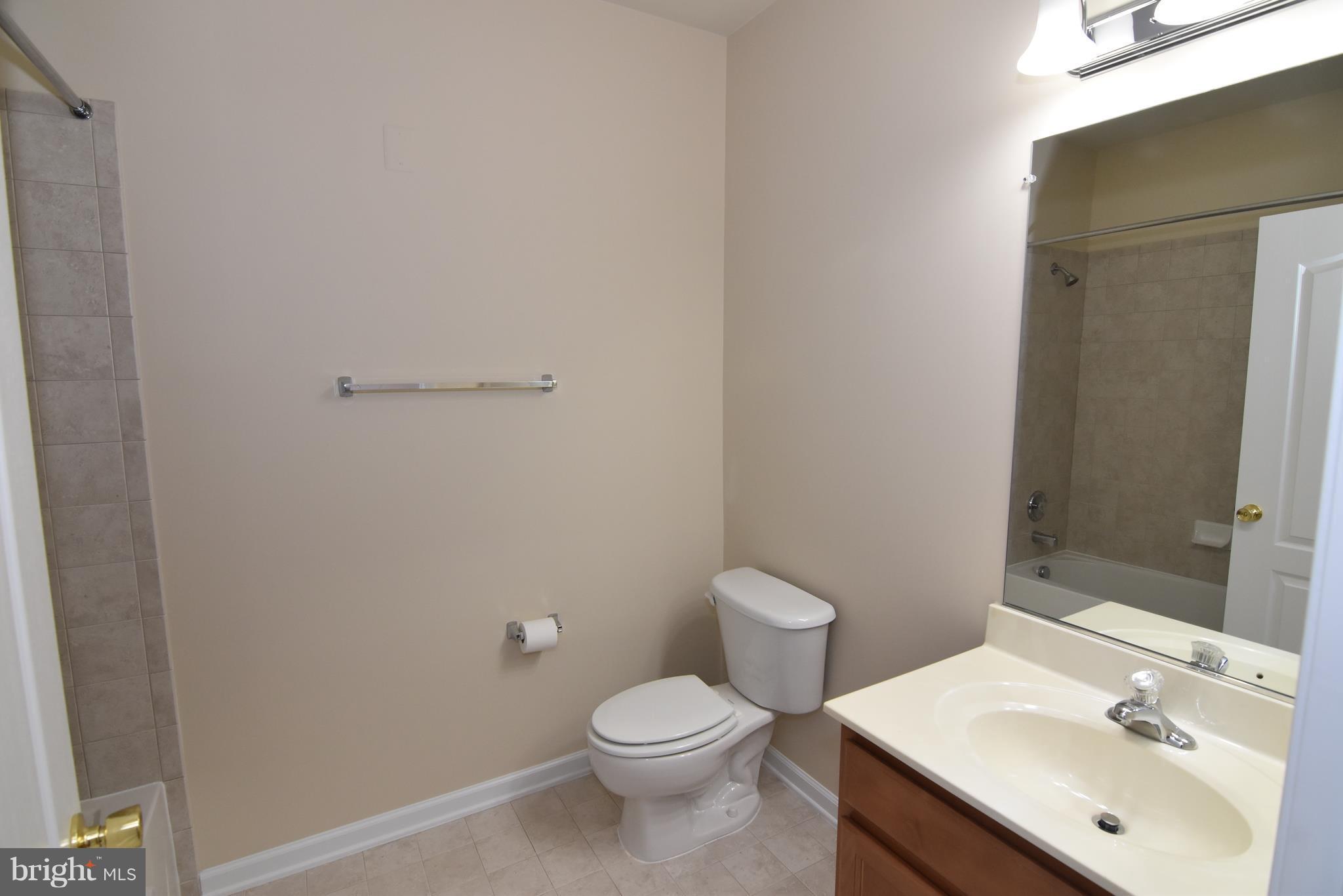 THE RESERVE CONDOMINIUMS - Residential Lease