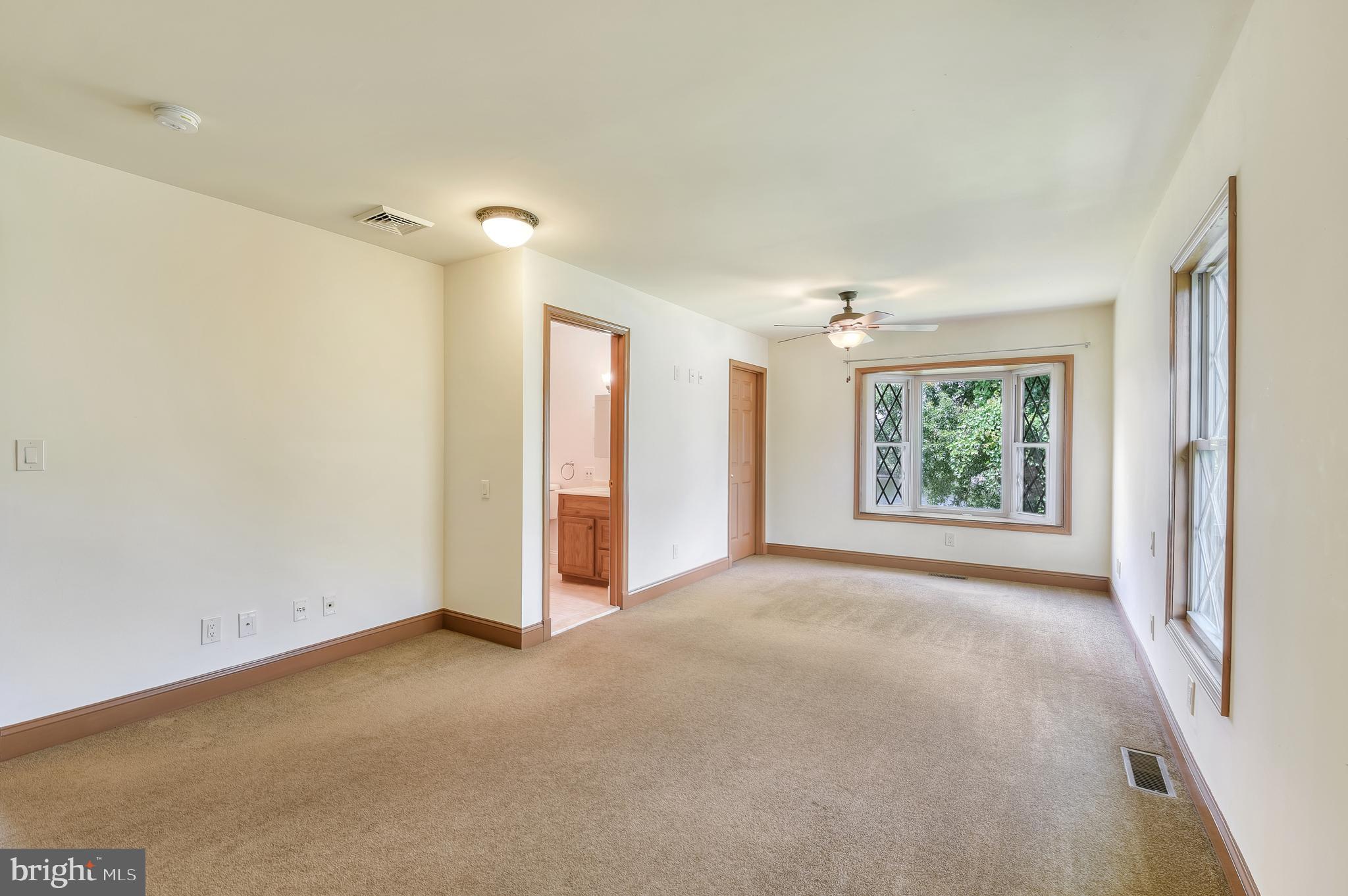 GREENLAND BEACH - Residential Lease