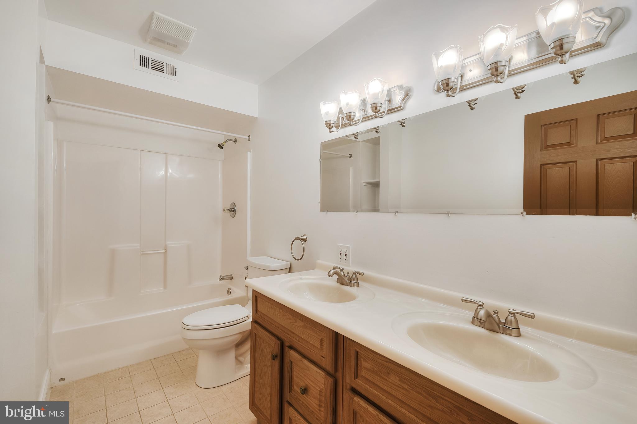 GREENLAND BEACH - Residential Lease