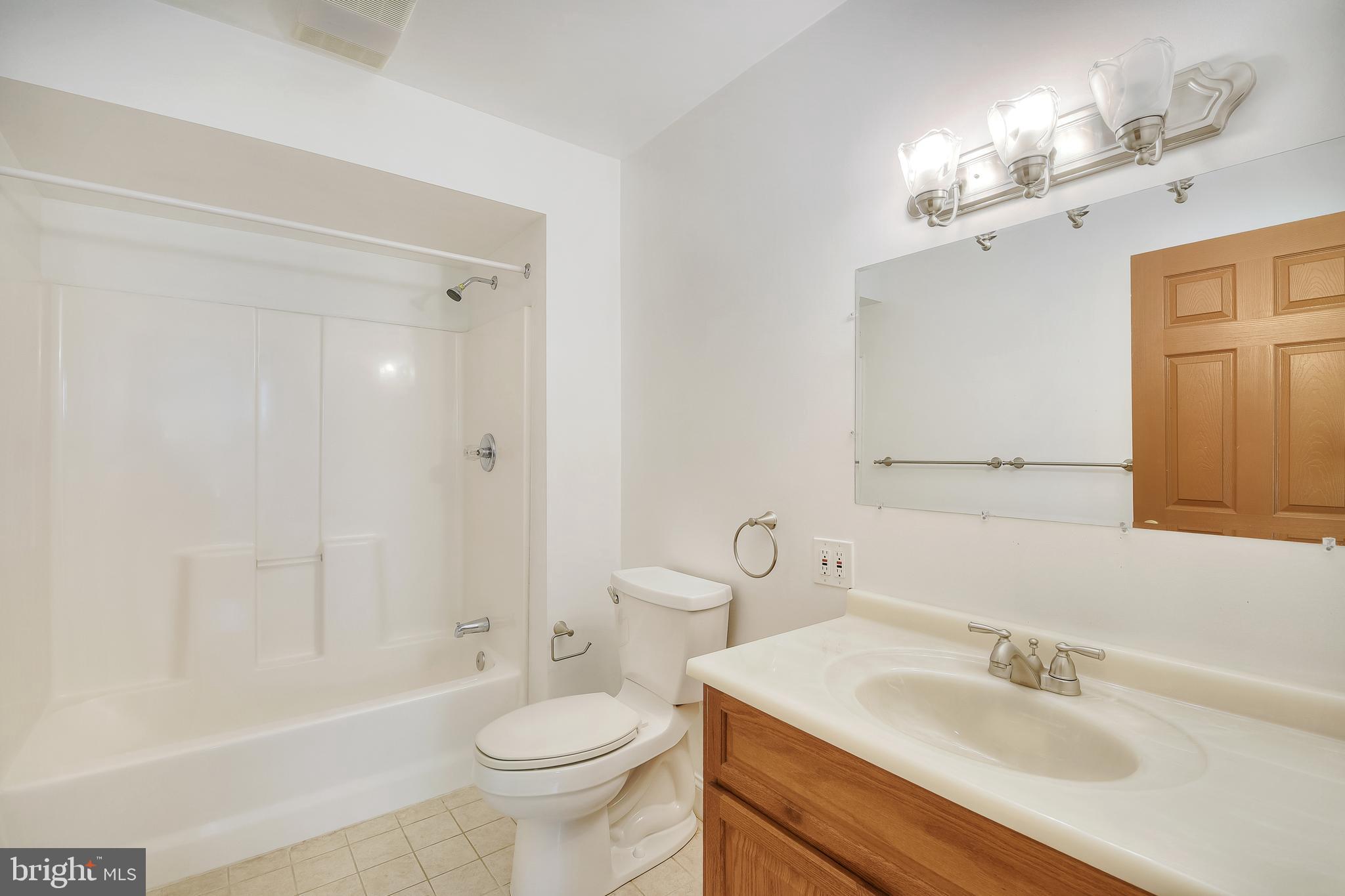 GREENLAND BEACH - Residential Lease