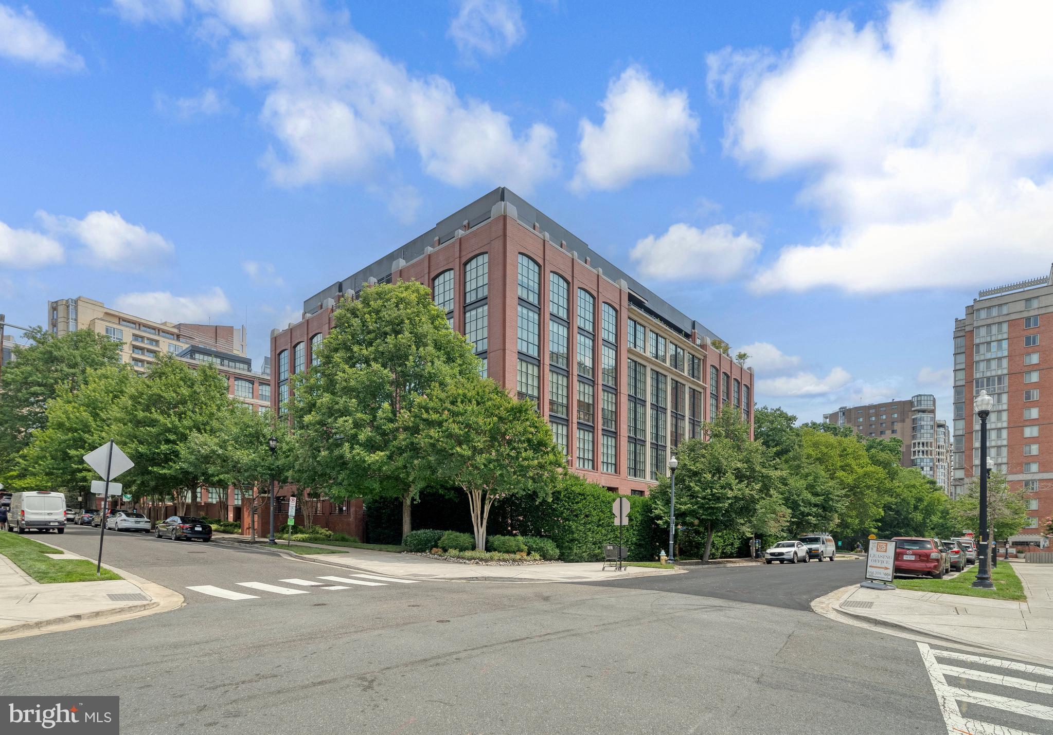 THE WOOSTER AND MERCER LOFTS - Residential