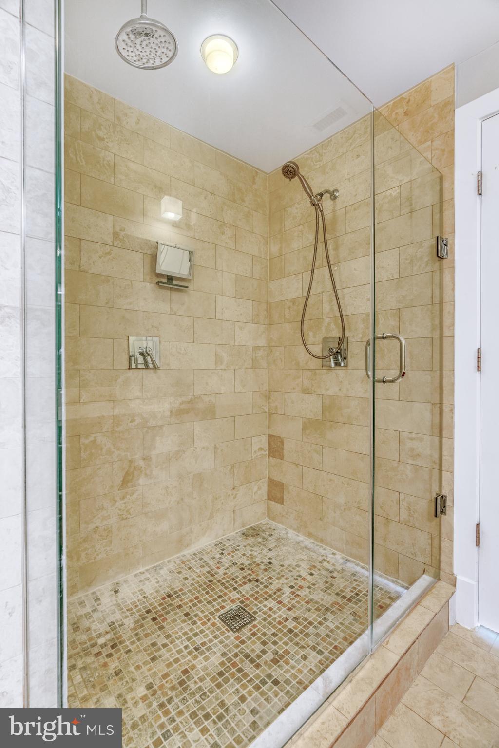 THE WOOSTER AND MERCER LOFTS - Residential