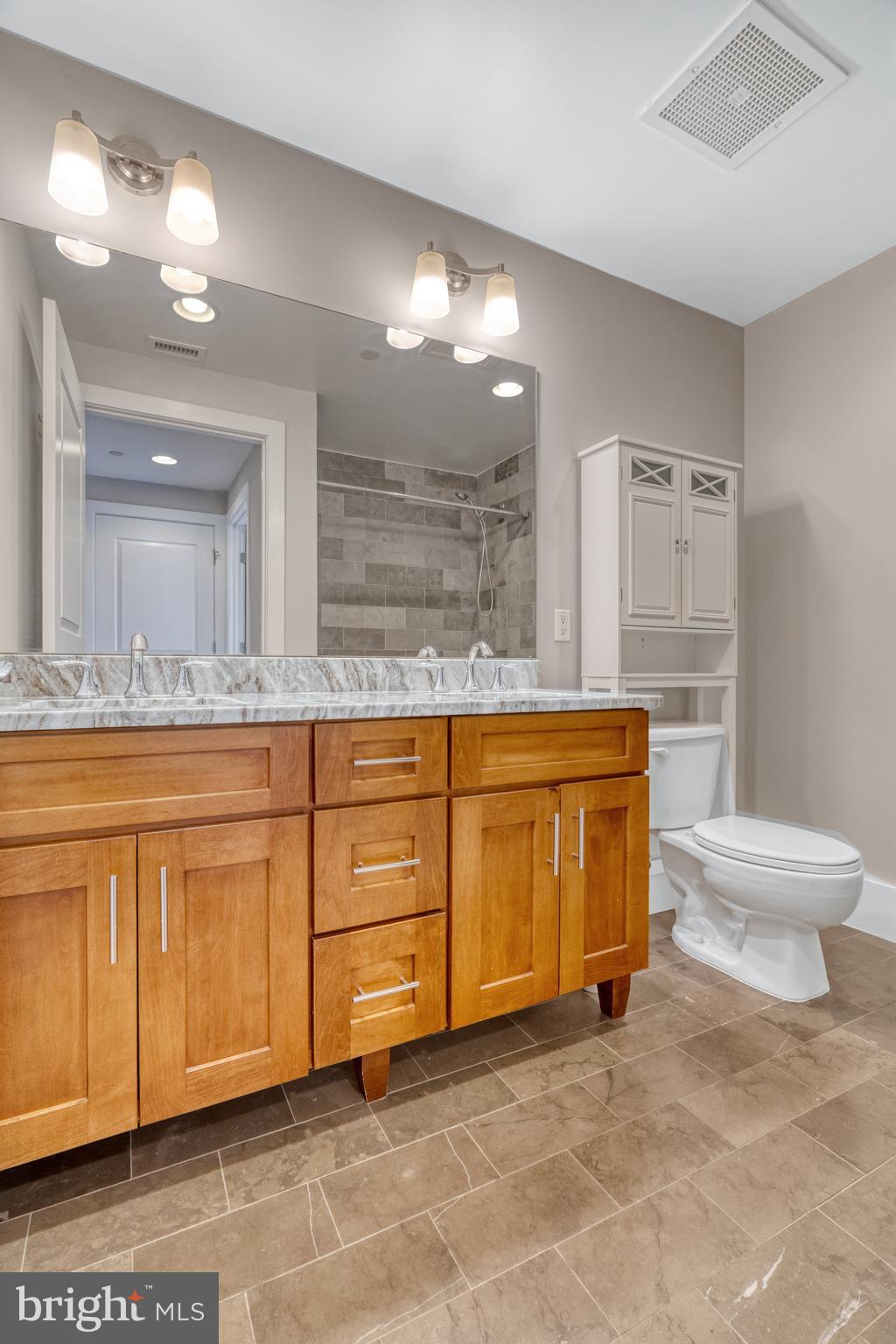 THE WOOSTER AND MERCER LOFTS - Residential