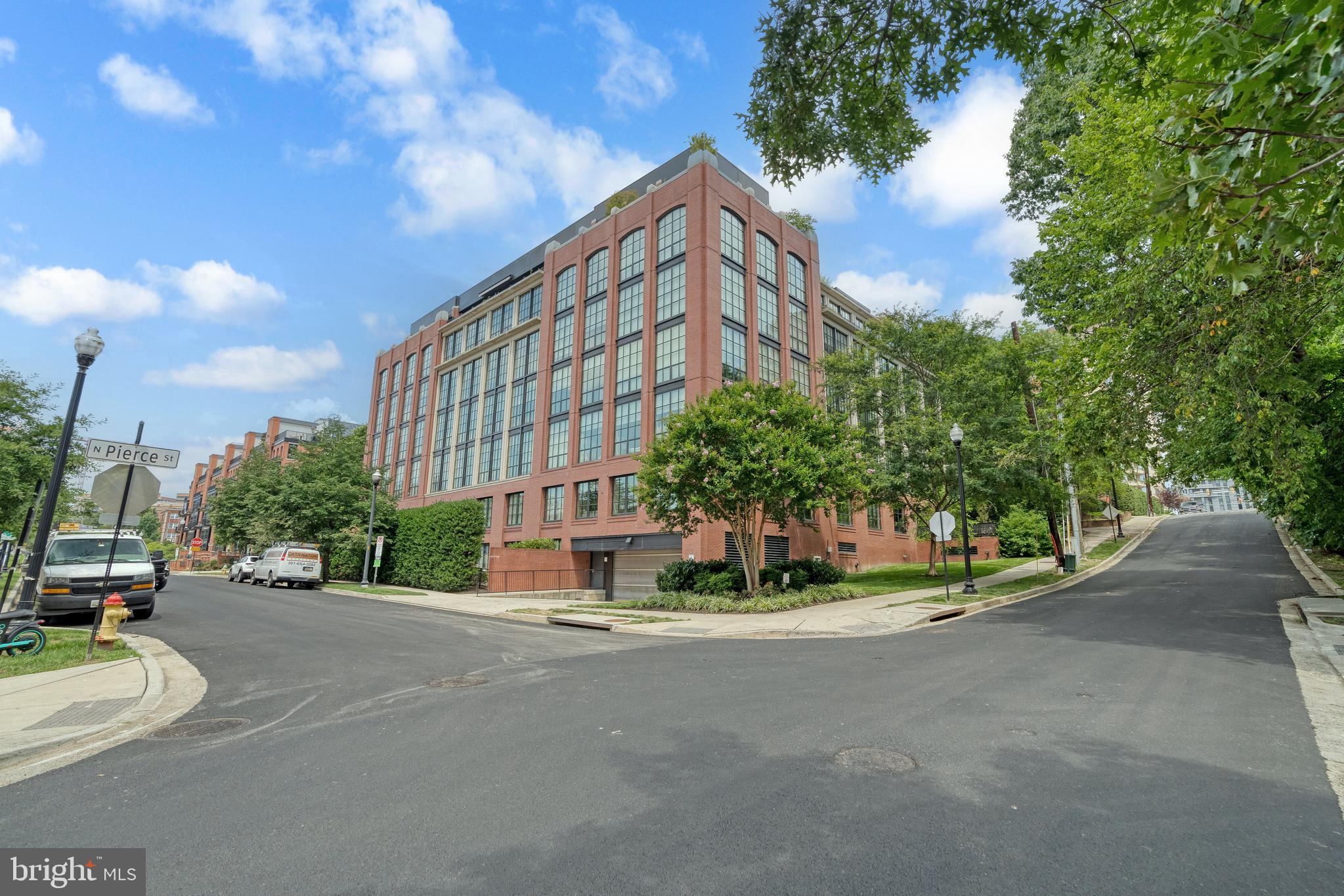THE WOOSTER AND MERCER LOFTS - Residential