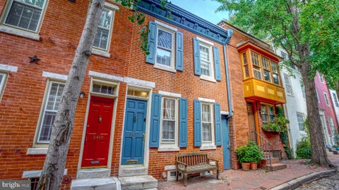 Townhouse For Sale - 2417 Panama Street<br/> Philadelphia County, PHILADELPHIA, PA 19103