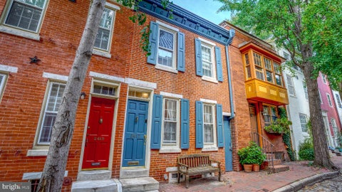 Townhouse For Sale - 2417 Panama Street<br/> PHILADELPHIA, PA 19103