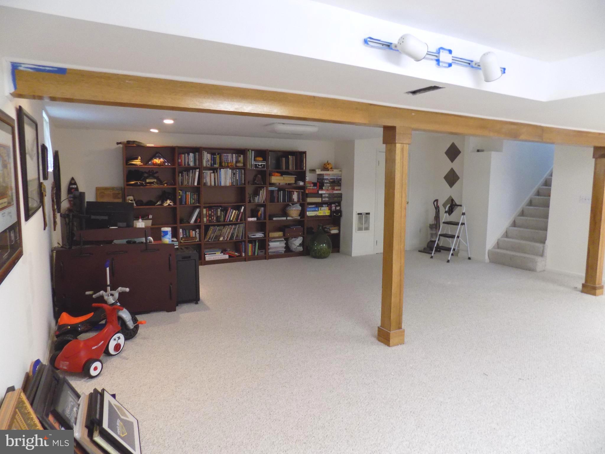 GLENWOOD GARTH - Residential Lease