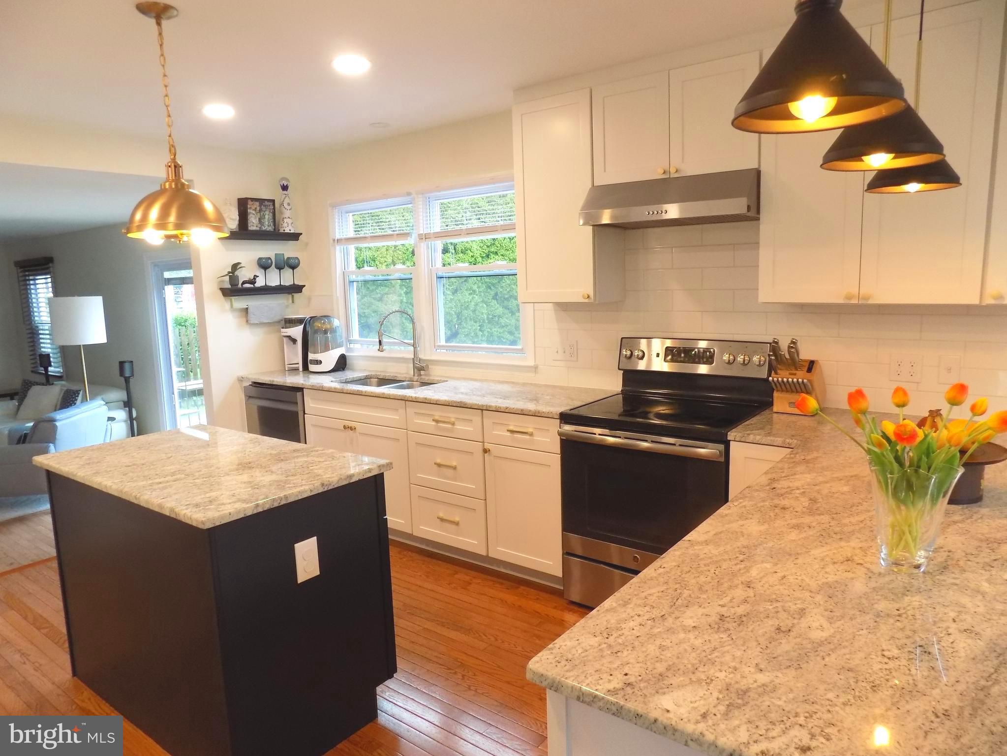 GLENWOOD GARTH - Residential Lease