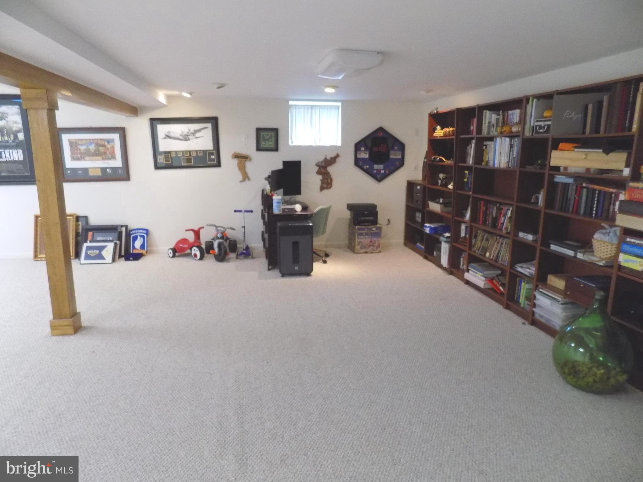 GLENWOOD GARTH - Residential Lease