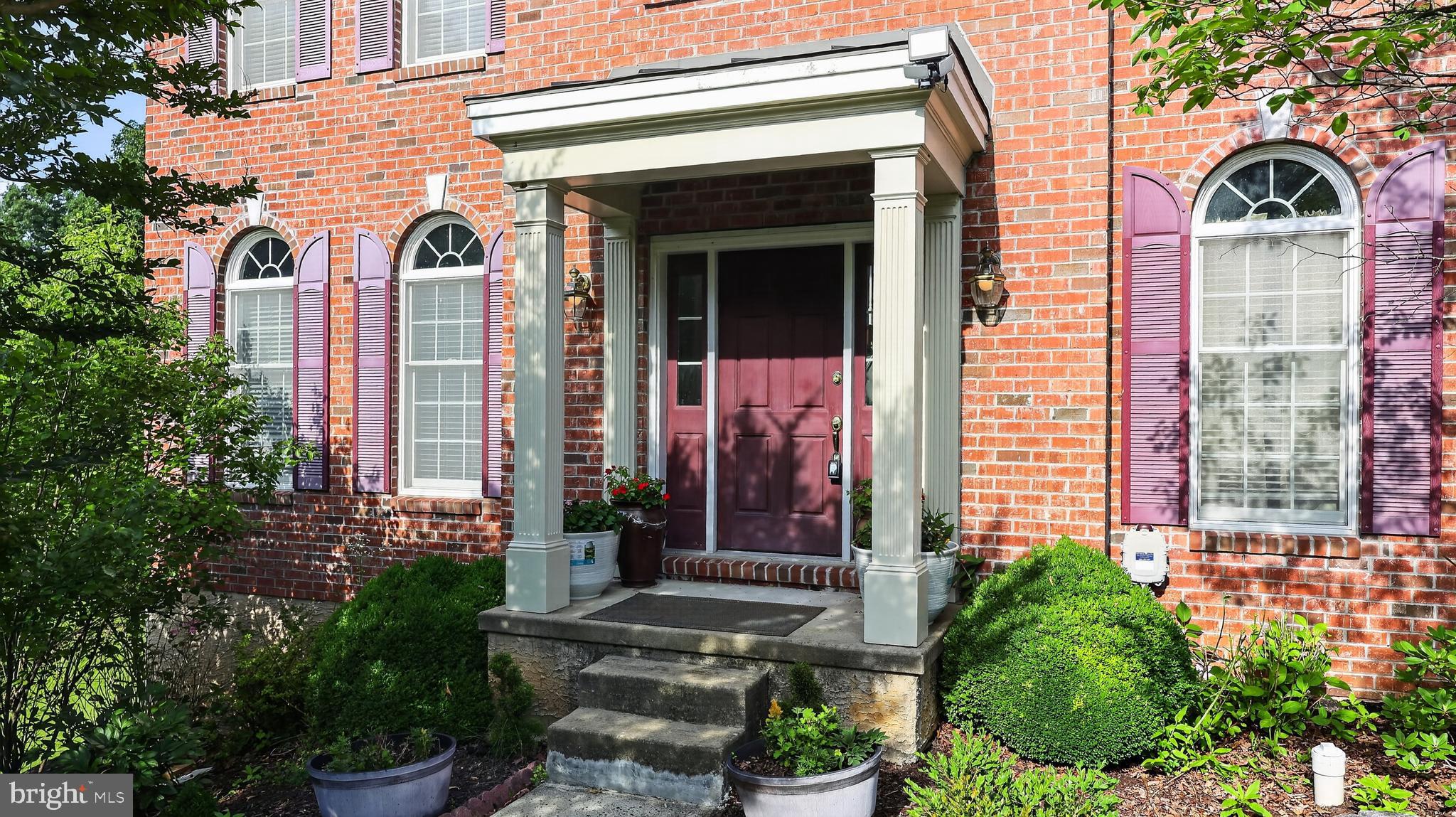 1464 W STONINGTON