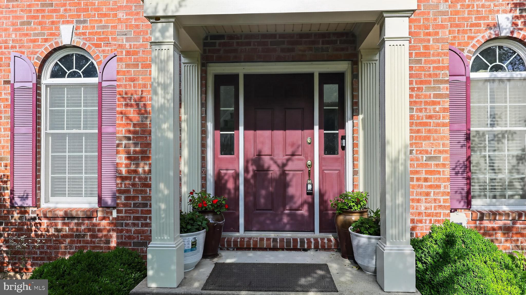 1464 W STONINGTON
