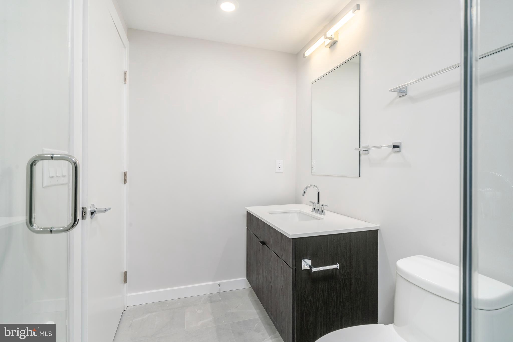 EAST FALLS - Residential Lease