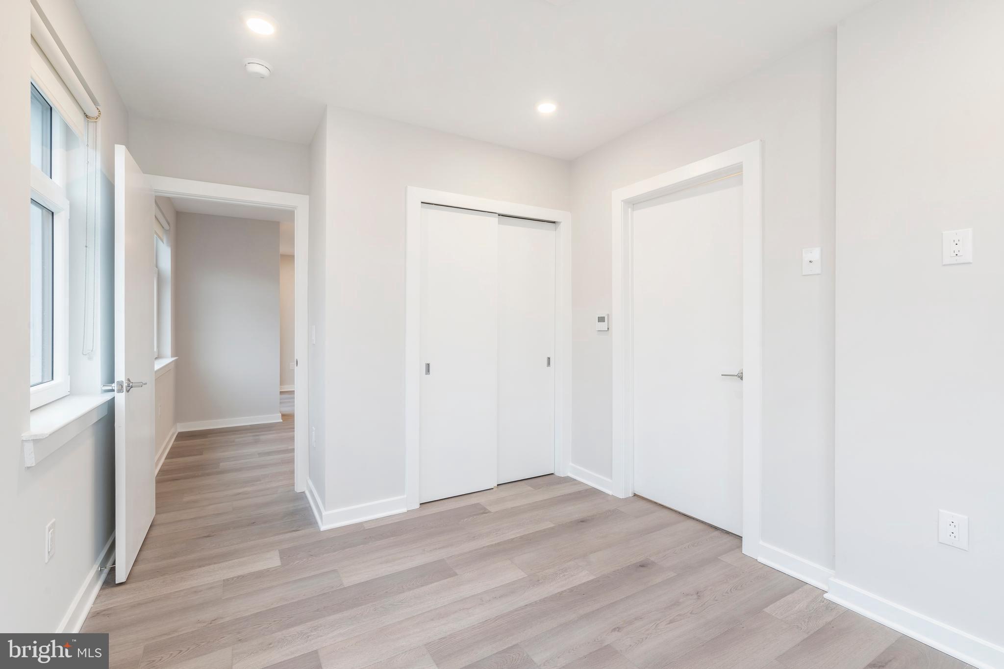 EAST FALLS - Residential Lease