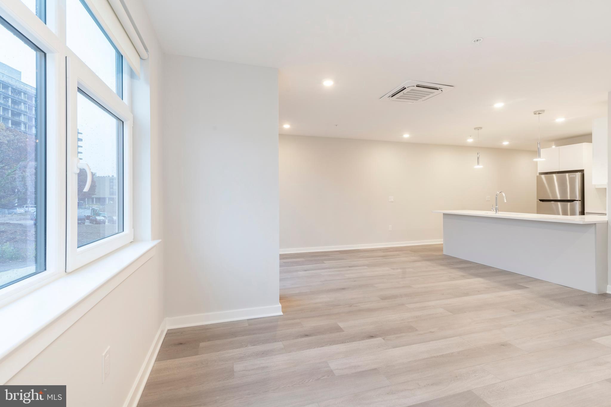 EAST FALLS - Residential Lease