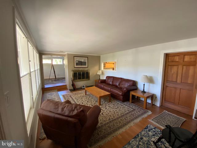 COUNTRY CLUB ESTATES - Residential