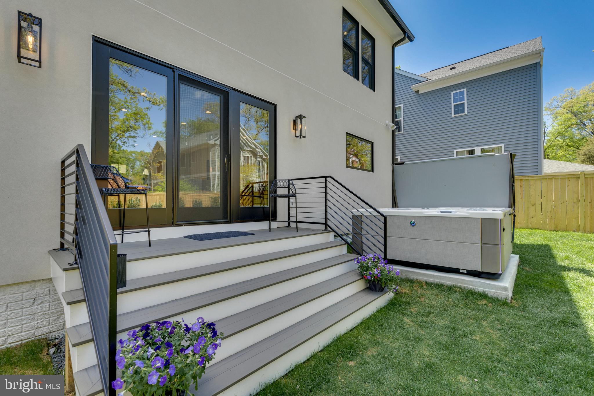 CARLIN SPRINGS - Residential