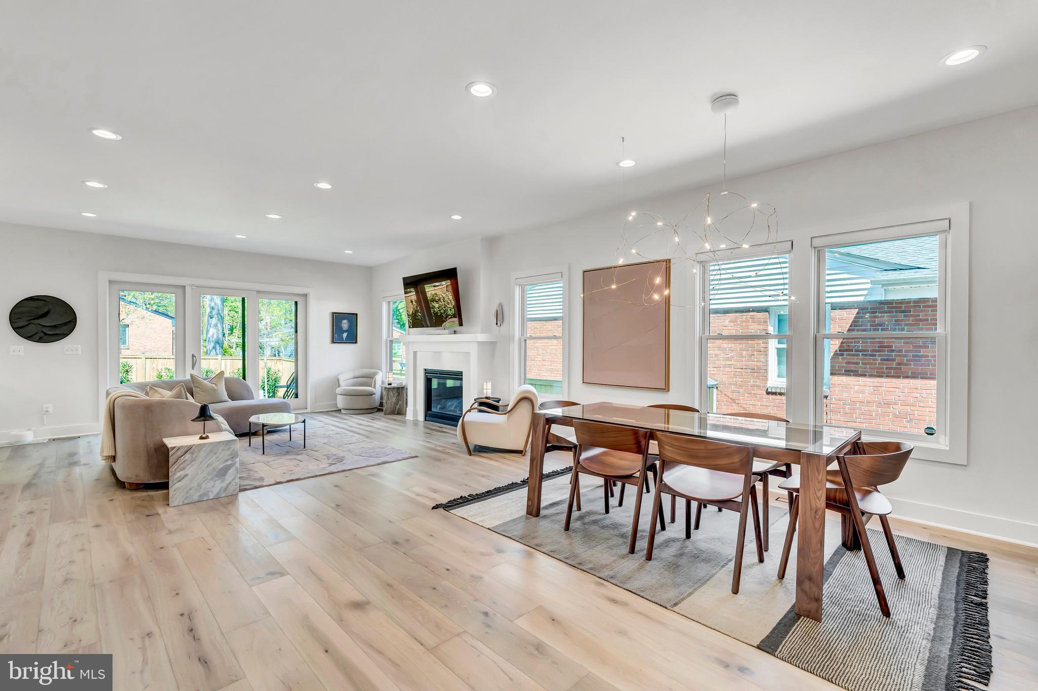 CARLIN SPRINGS - Residential