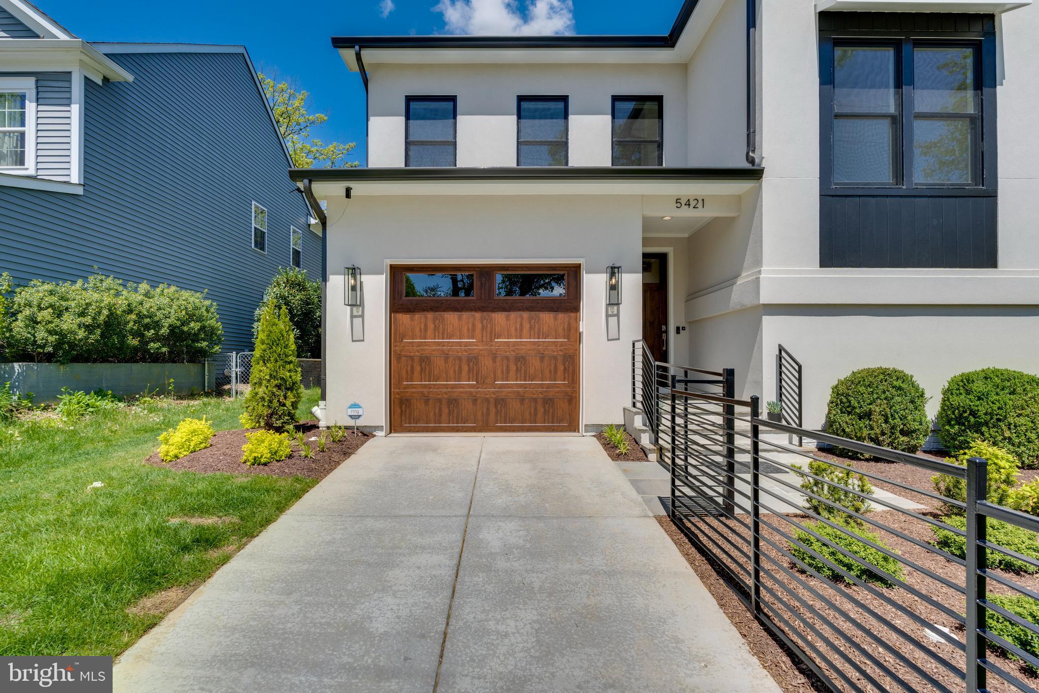 CARLIN SPRINGS - Residential