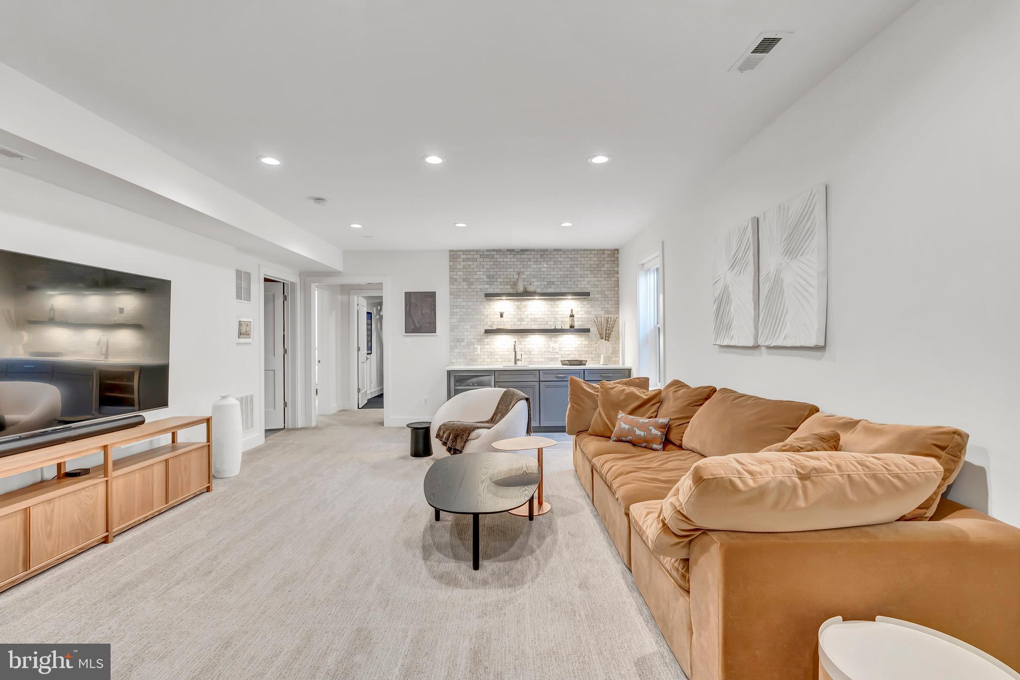 CARLIN SPRINGS - Residential