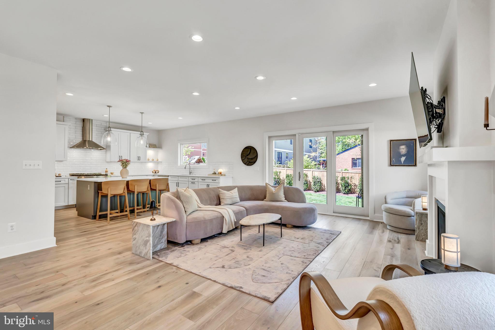 CARLIN SPRINGS - Residential