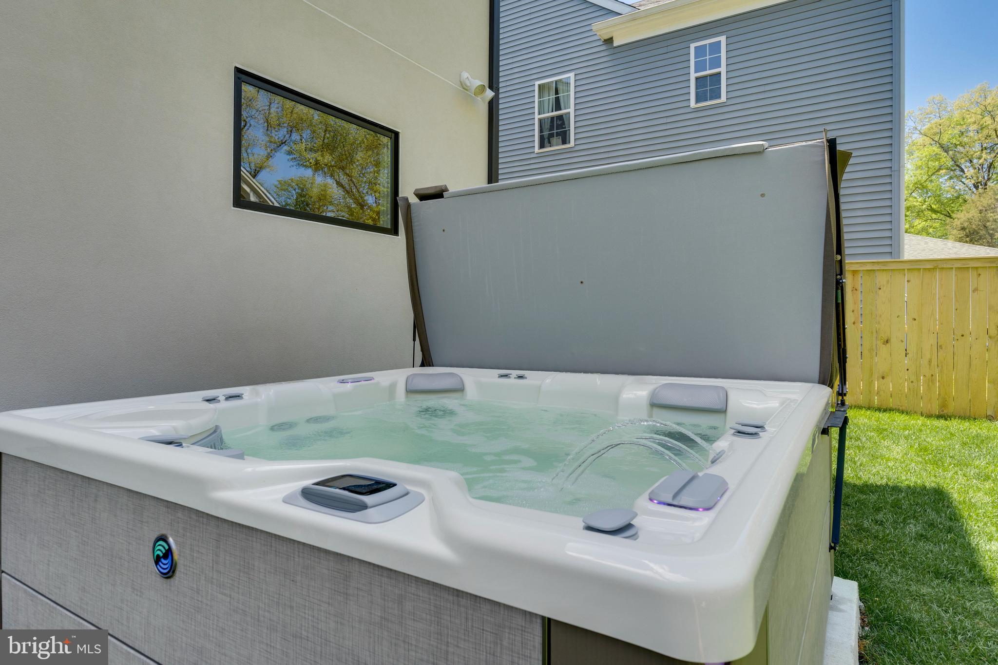 CARLIN SPRINGS - Residential