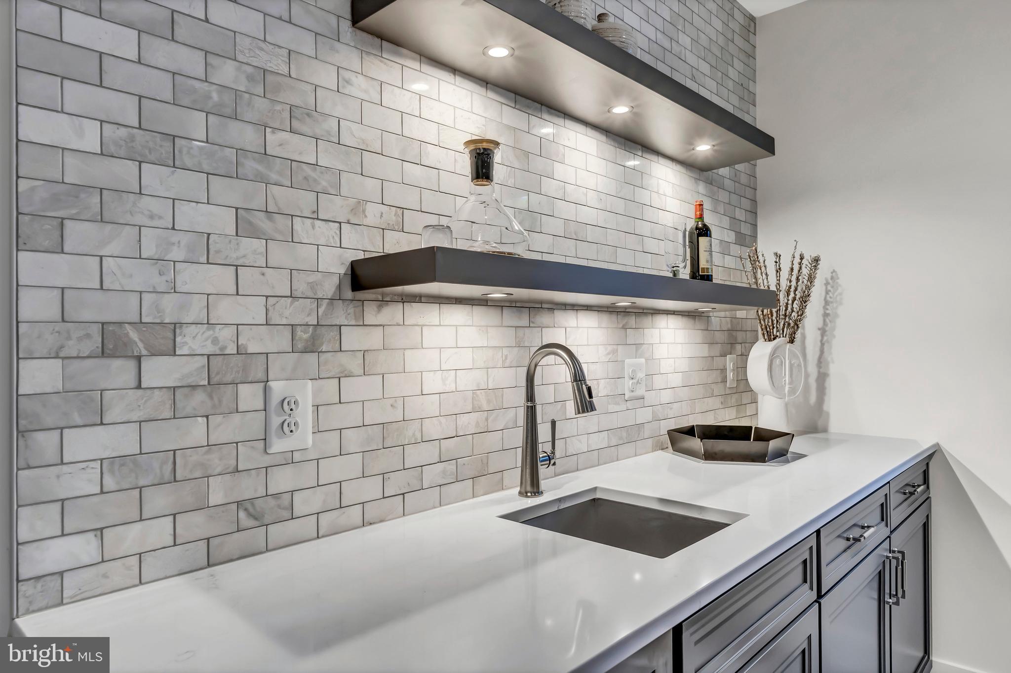 CARLIN SPRINGS - Residential