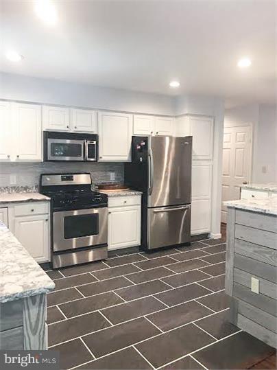 WINDWOOD COVES - Residential Lease