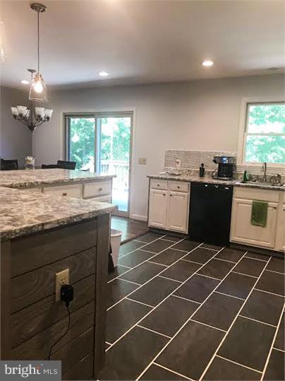 WINDWOOD COVES - Residential Lease