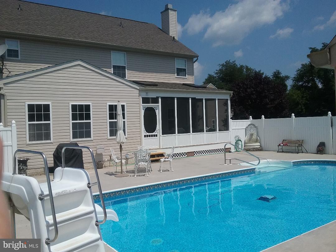 WILLOW SPRINGS ACRES - Residential