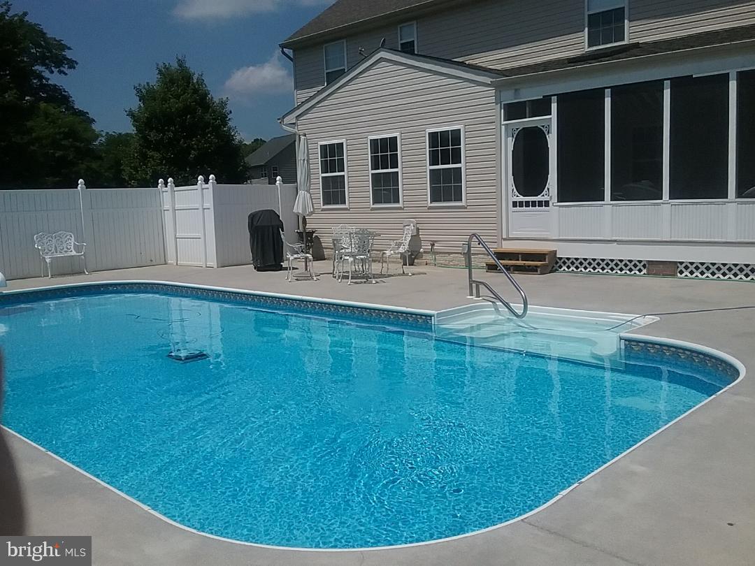 WILLOW SPRINGS ACRES - Residential