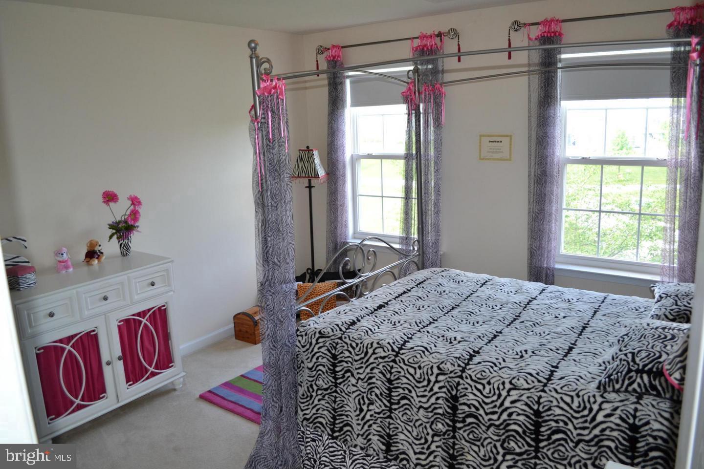 WILLOW SPRINGS ACRES - Residential