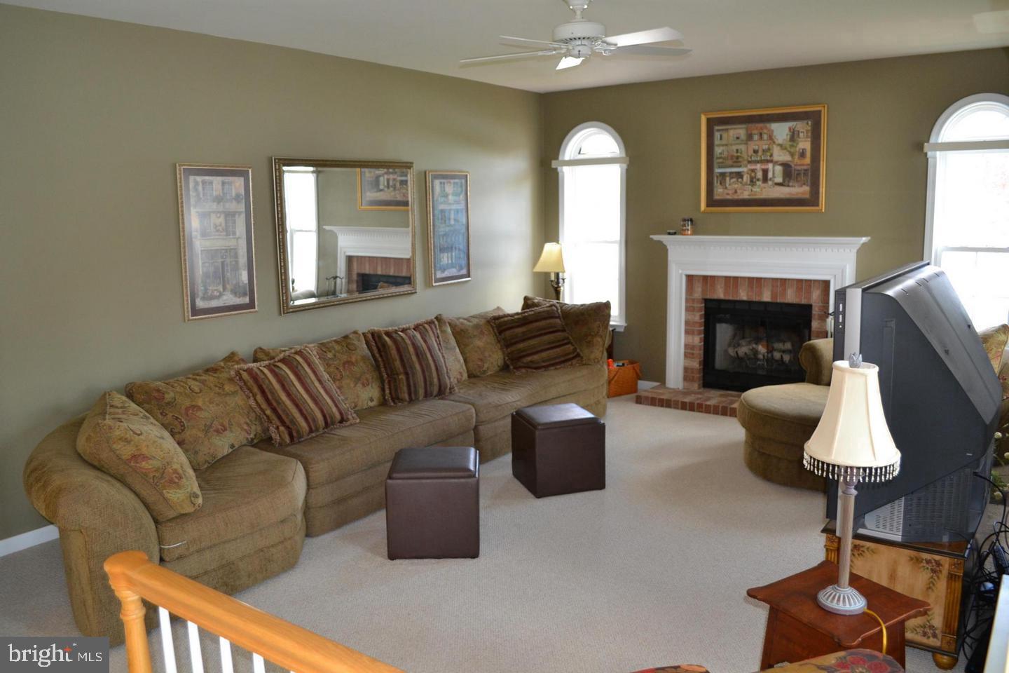 WILLOW SPRINGS ACRES - Residential