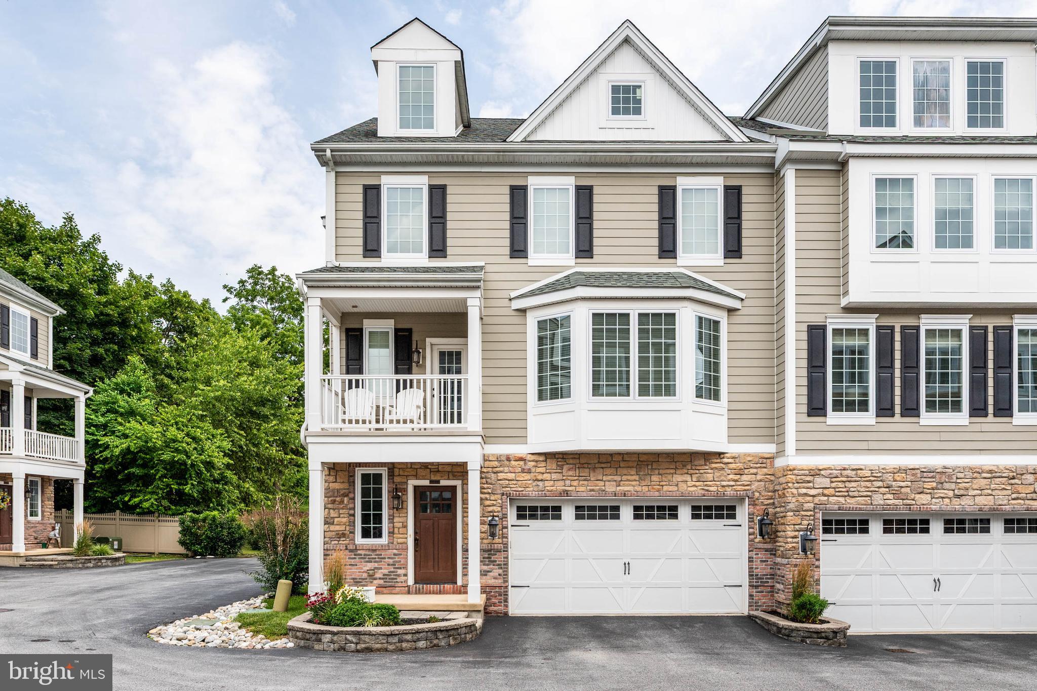 7 GREY COURT