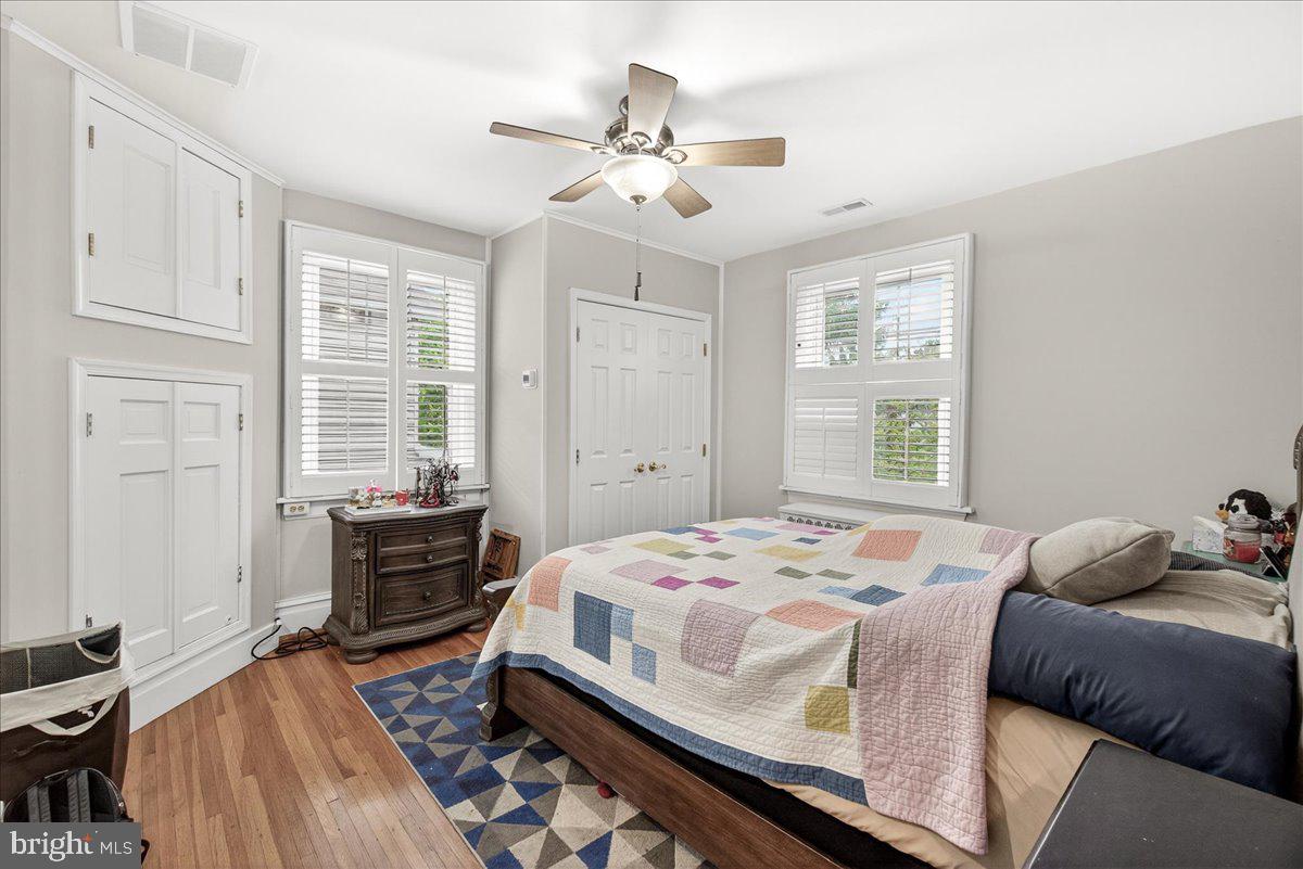 OAK HILL - Residential