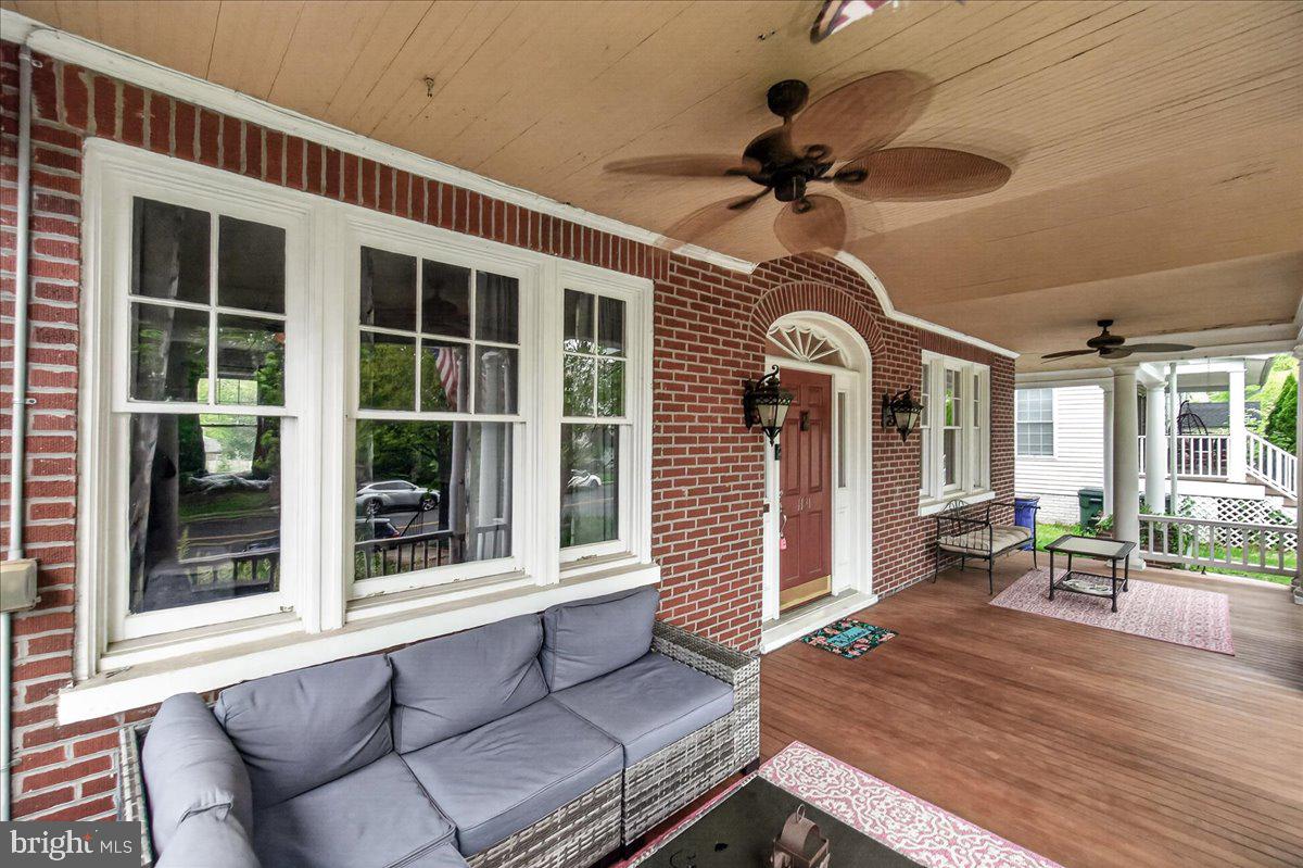 OAK HILL - Residential