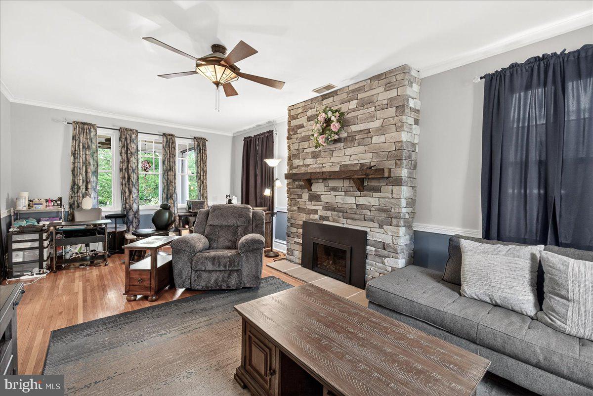 OAK HILL - Residential