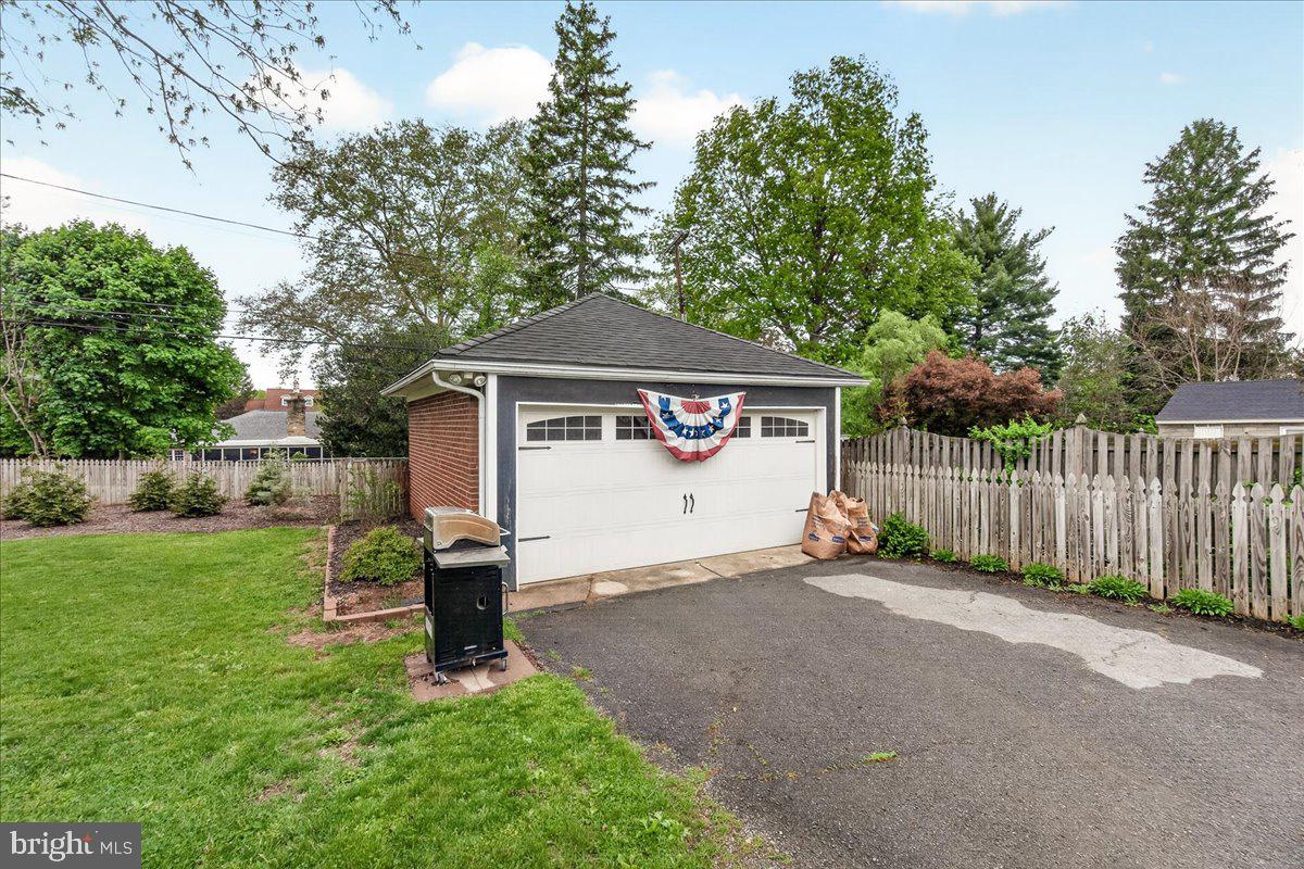 OAK HILL - Residential