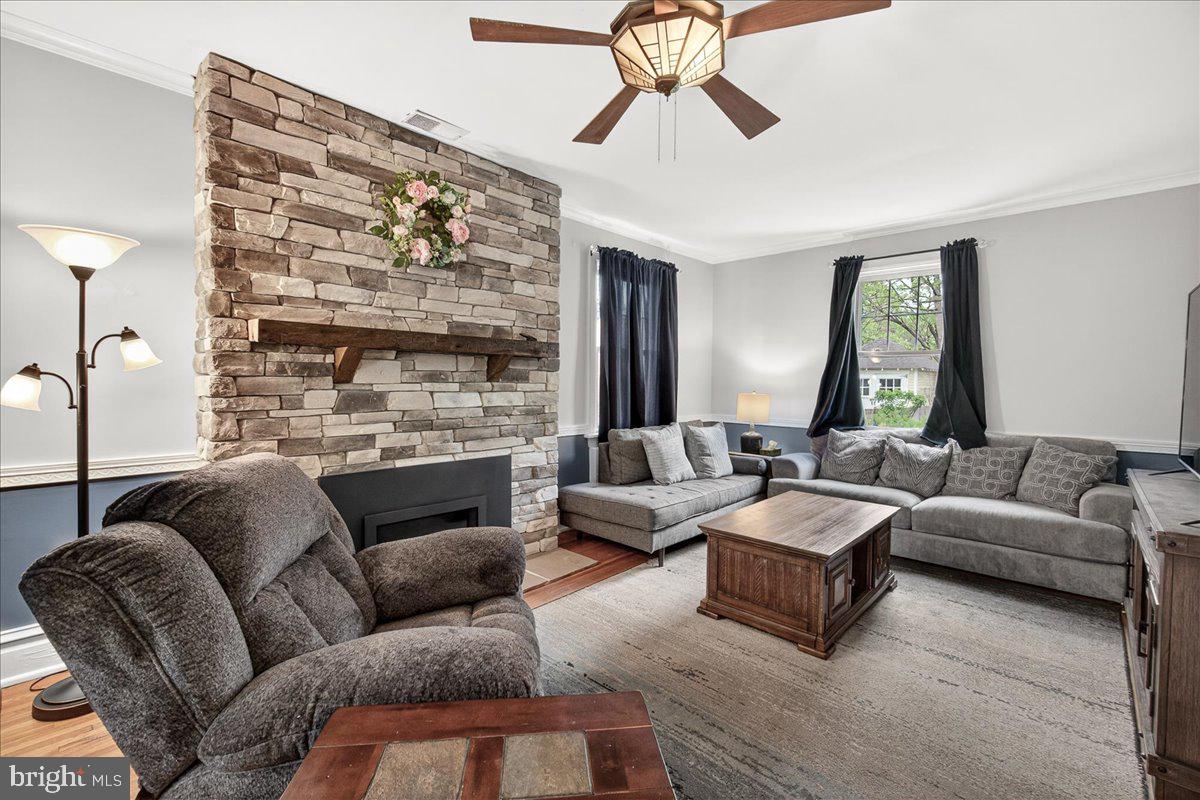 OAK HILL - Residential
