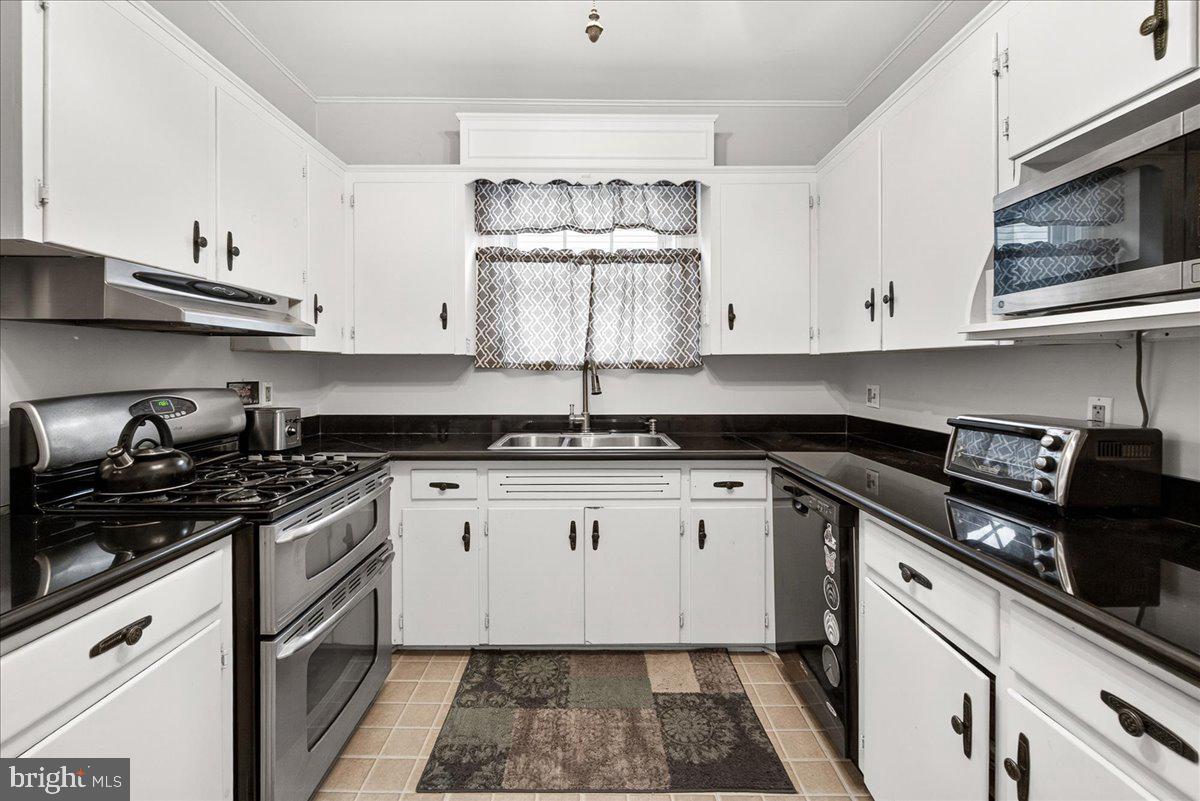 OAK HILL - Residential